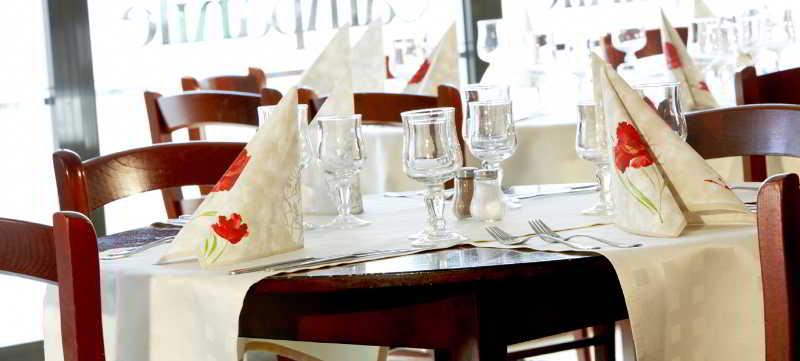 Campanile Katowice Hotel Ngoại thất bức ảnh